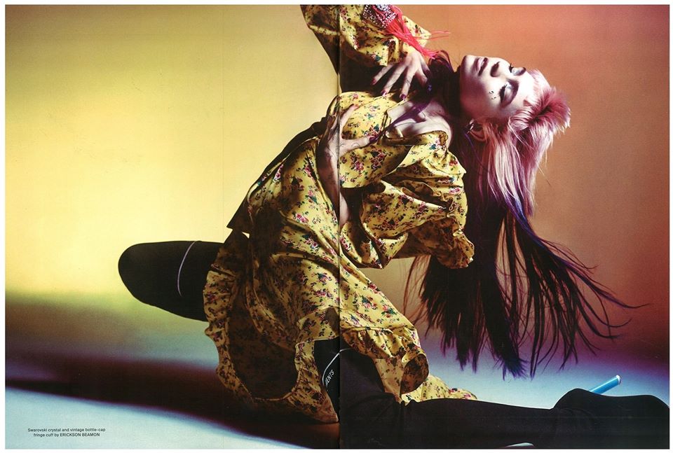 photo-by-grimes-pink-hair-beauty-look-min